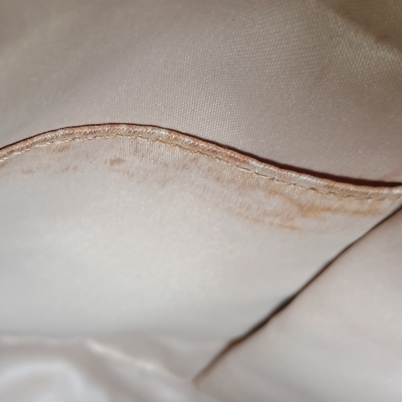 Coach bag with hot pink trim. Braided strap with buckles - Picture 7 of 9